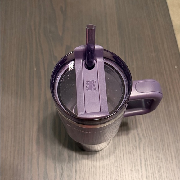 Stanley x Starbucks Insulated Cup - Picture 2 of 7